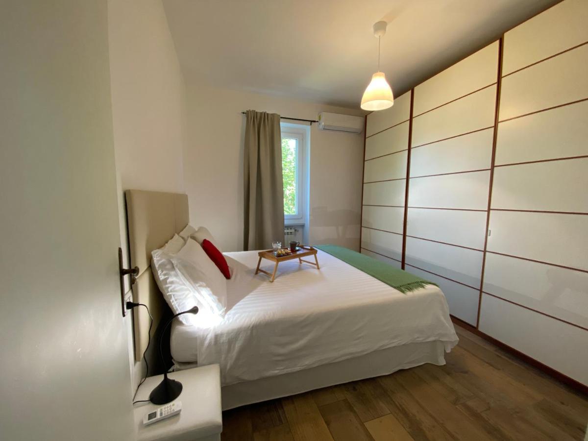 Casa Carolina: King Size Bed Across From Golden Beach Desenzano del Garda Luaran gambar